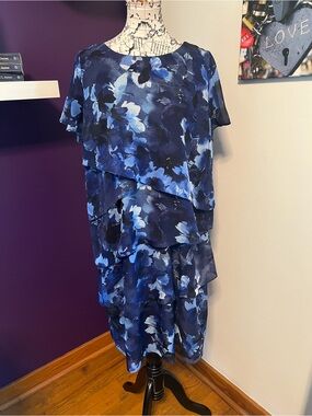 SLNY Blue Floral Tiered Midi Dress NWT